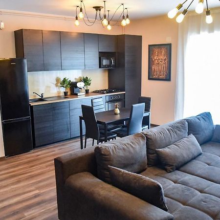 Wood Central Apartment 티미쇼아라 외부 사진