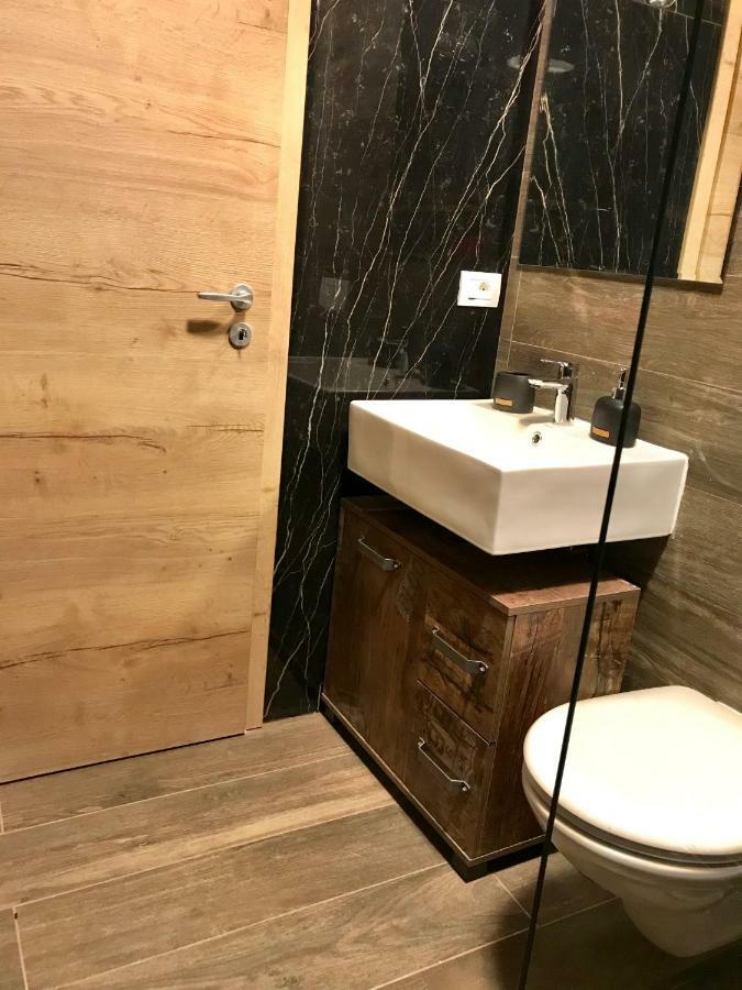 Wood Central Apartment 티미쇼아라 외부 사진